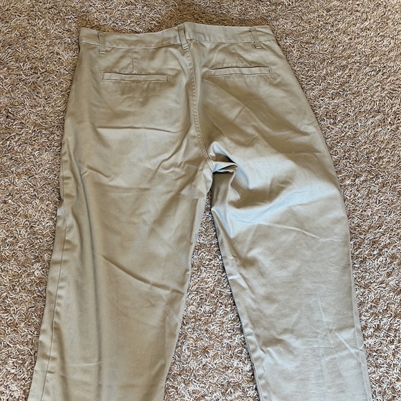 32x32 Six Flags khaki pants - Picture 2 of 2